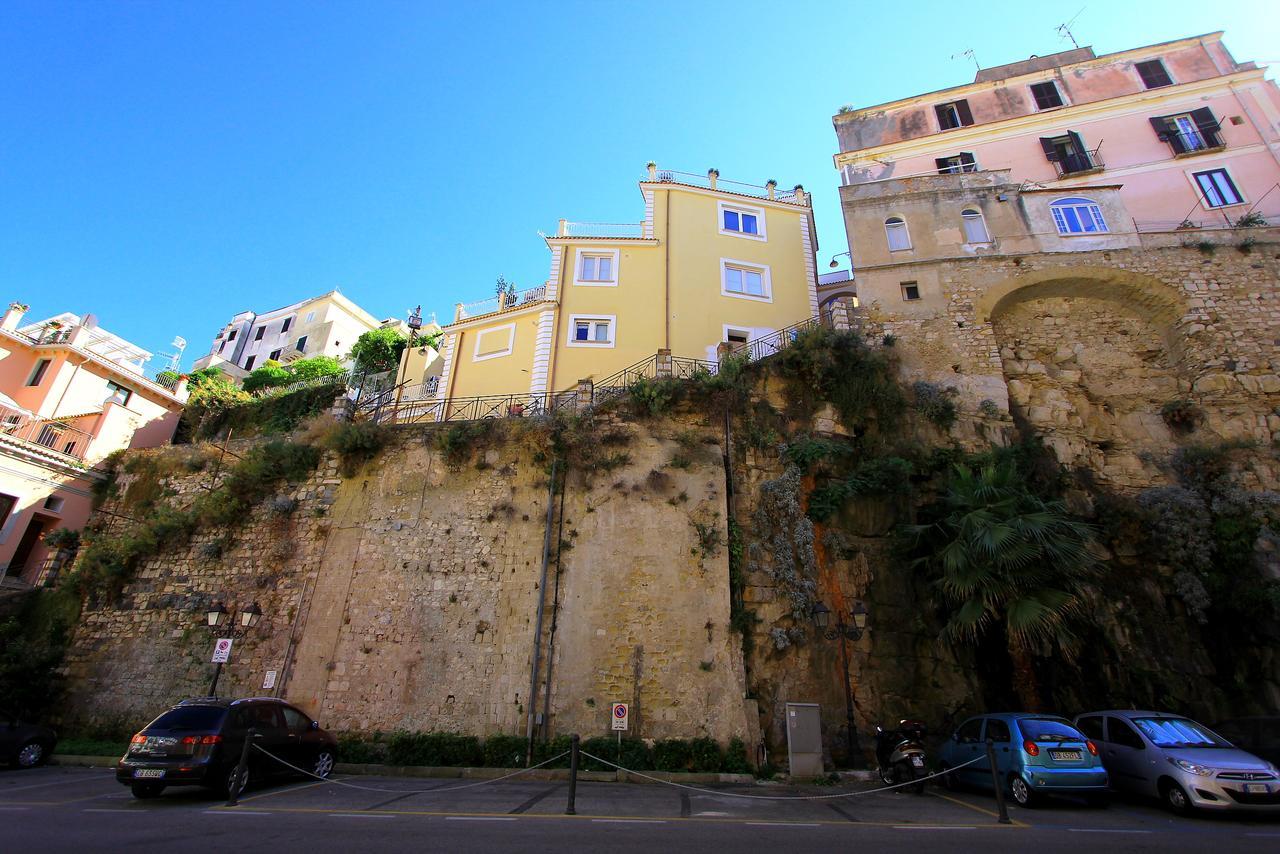 Il Viaggiatore Gaeta Medievale B&B Exterior foto